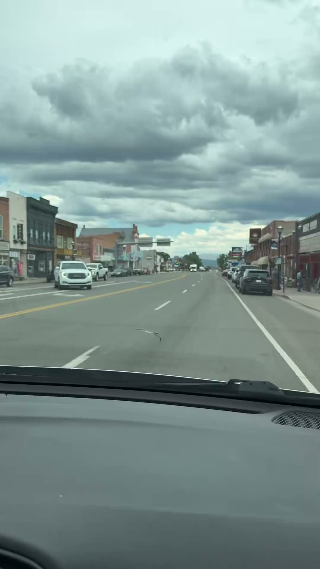 @Iwendtster - Silent 22-second drive-by down Main Street in Panguitch, Utah past